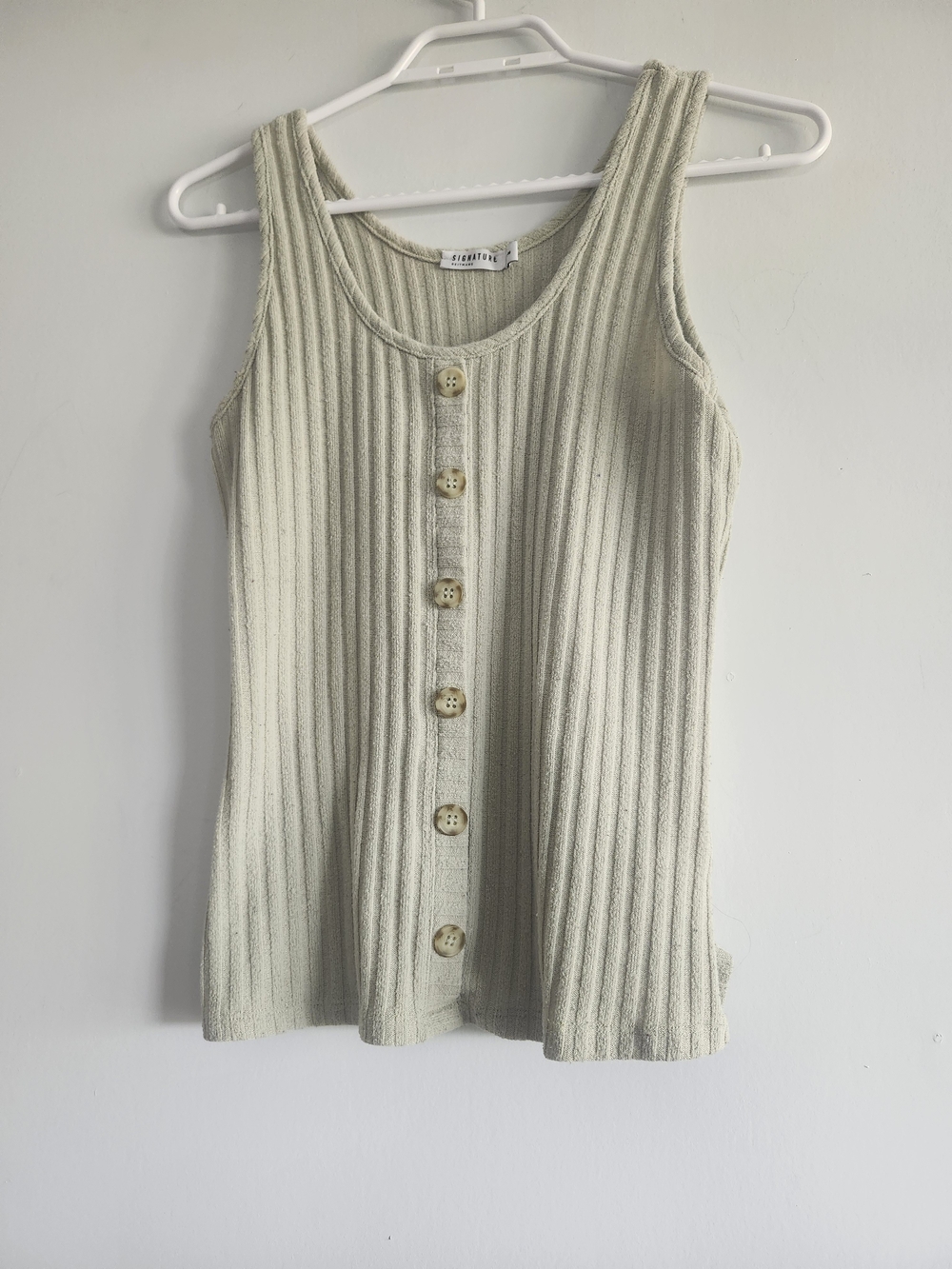 *Bundle 3/$20!* Reitmans Sage Green Ribbed Button-Front Tank - Picture 1 of 5